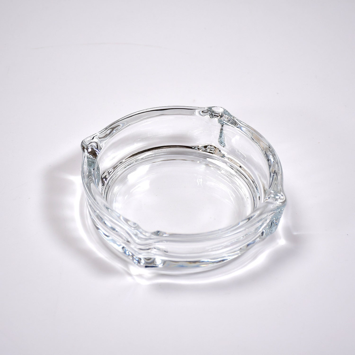 4063 Glass Brunswick Crystal Quality Cigar Cigarette Ashtray Round Tabletop for Home Office Indoor Outdoor Home Decor DeoDap 4063 Glass Brunswick Crystal Quality Cigar Cigarette Ashtray Round Tabletop for Home Office Indoor Outdoor Home Decor DeoDap